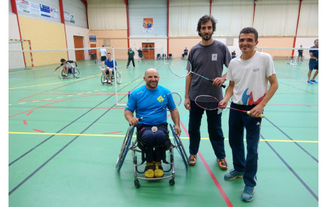 Sensibilisation au para-badminton à Villefranche !