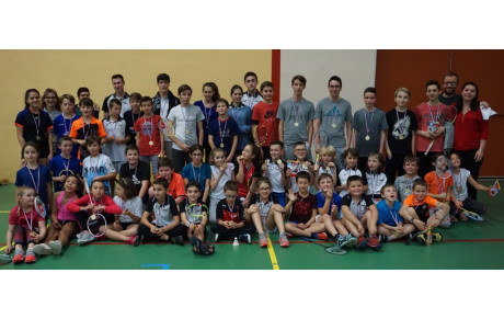 Tournoi et goûter de Noël pour les jeunes badistes !